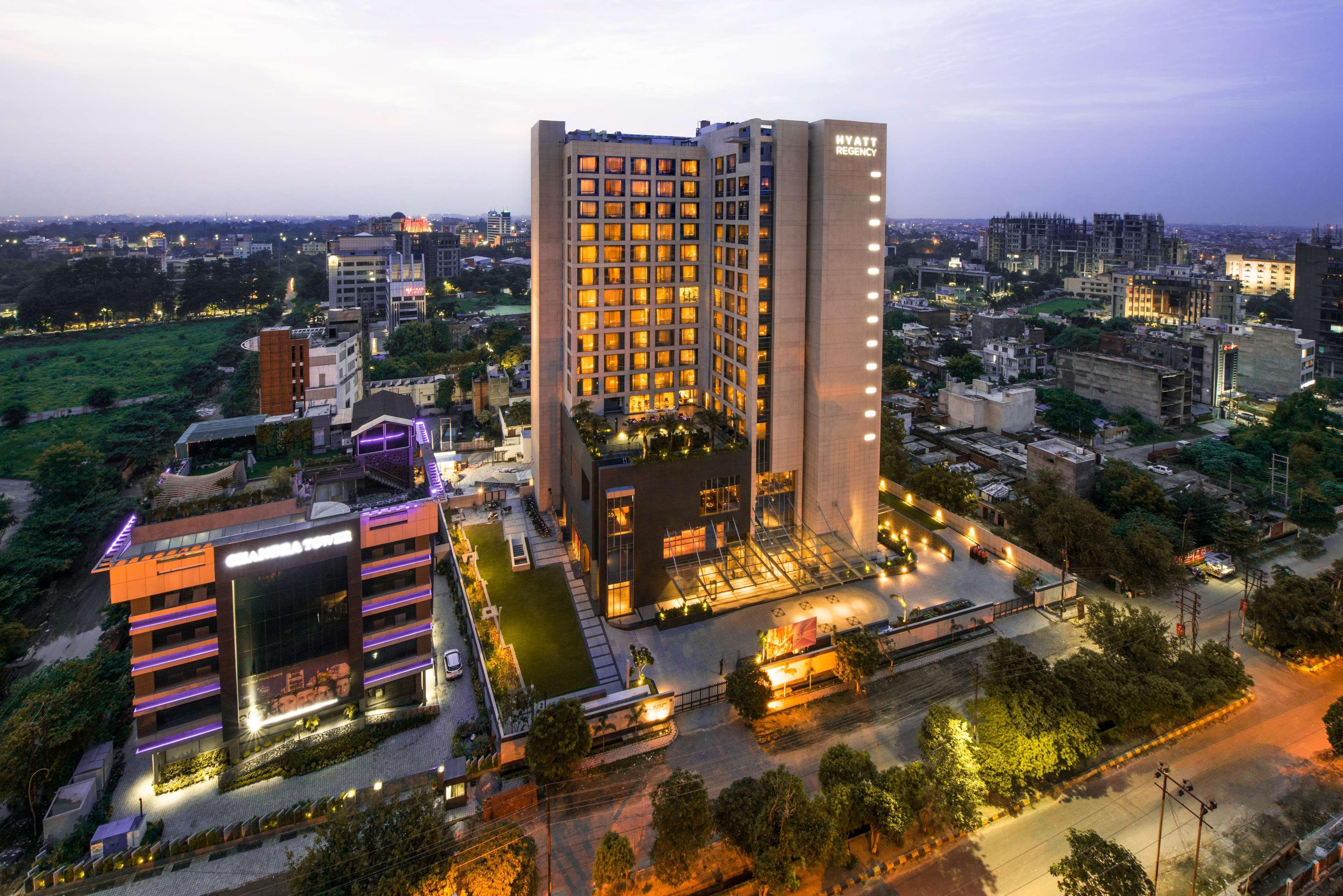 Hyatt Regency Lucknow Gomti Nagar Hotel Exterior photo The Park, New Delhi