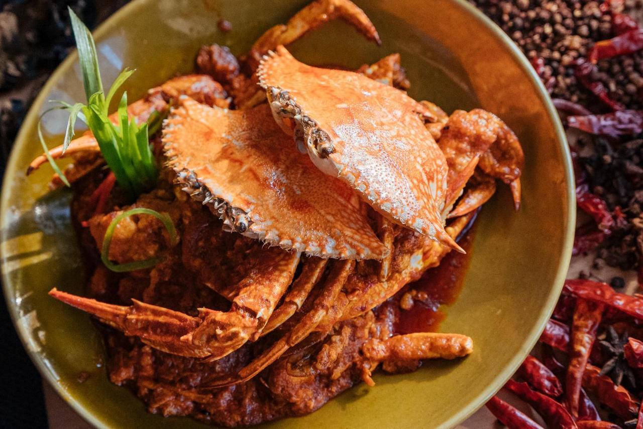 Hyatt Regency Lucknow Gomti Nagar Hotel Exterior photo A chilli crab